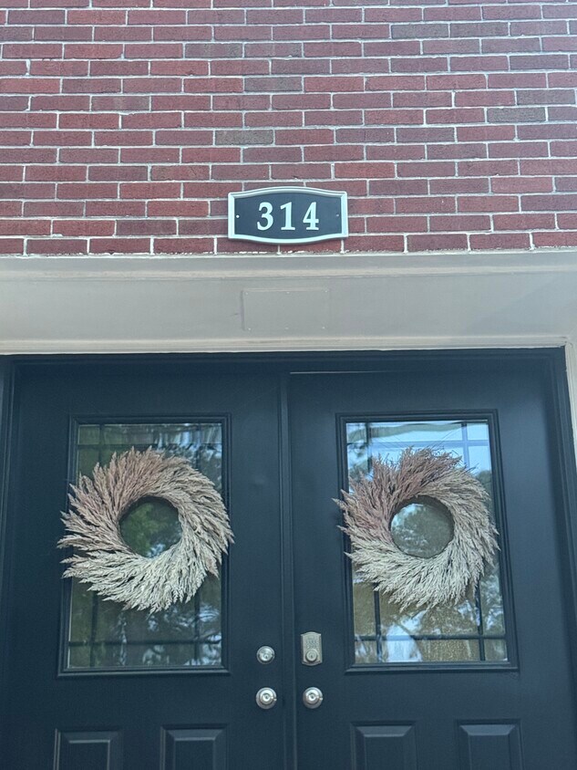Foto del edificio - 314 West Road