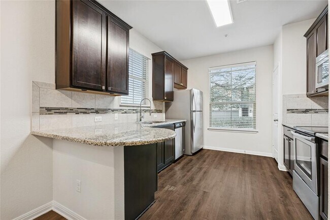 Foto del edificio - 1200 10th St