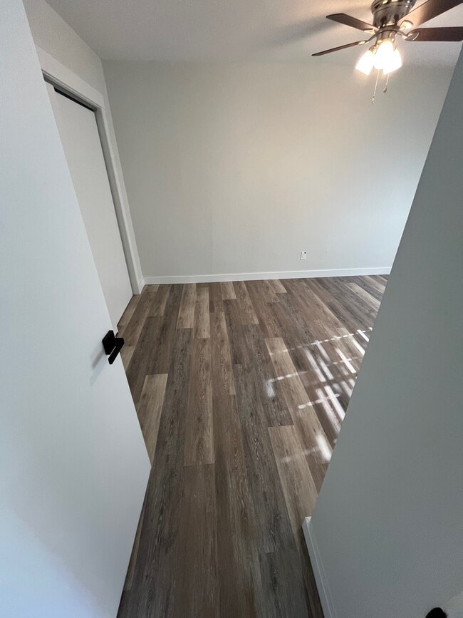 Photo - 2714 Center St Apartment