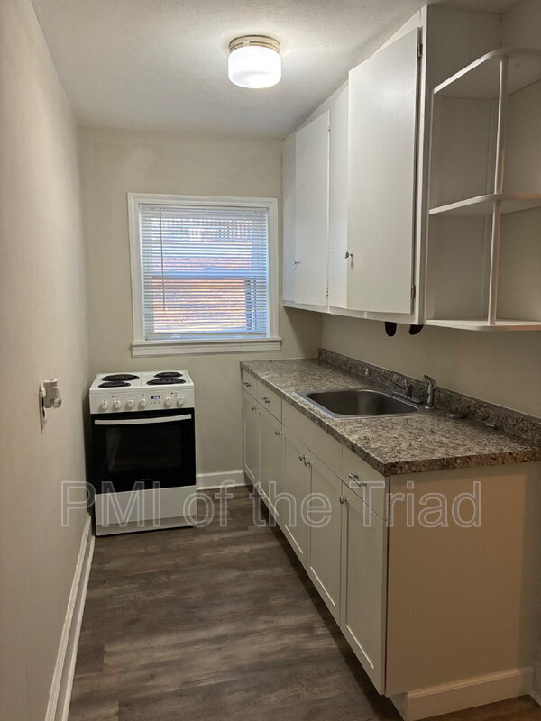 Foto del edificio - 915 Carolina Ave NW