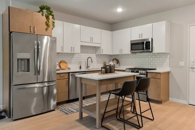 Building Photo - The Aurilla Apartments