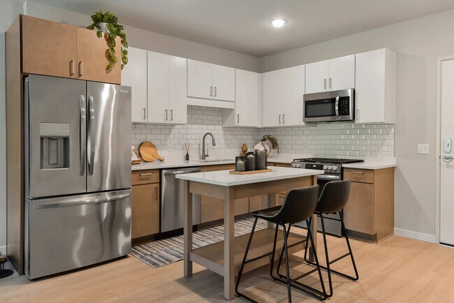 Building Photo - The Aurilla Apartments