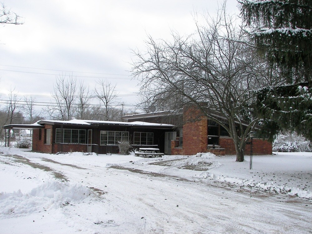Building Photo - Bruce Township Apartments