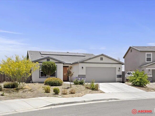 Foto del edificio - Stunning 4 Bedroom in Southwest Bakersfield!