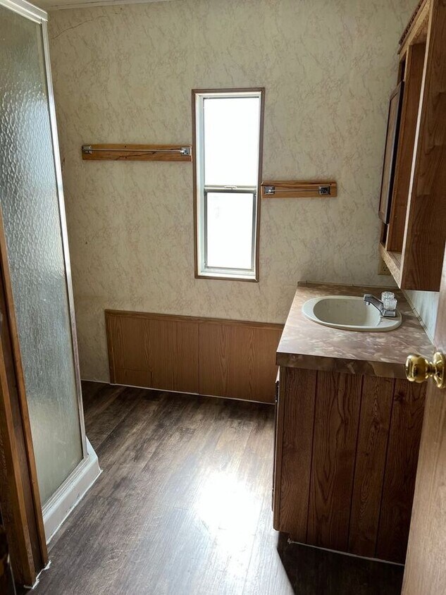 3 Bed & 2 Bath in Log Lane Village Comin... House for Rent in Log