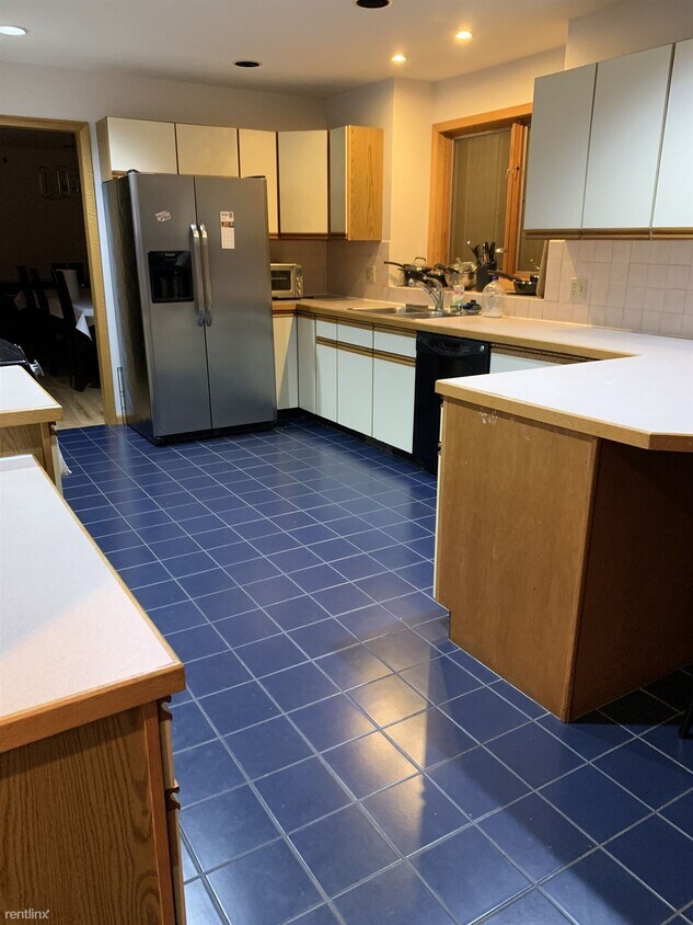 4 br, 3 bath House 22 Spruce Ln Furnishe... House for Rent in