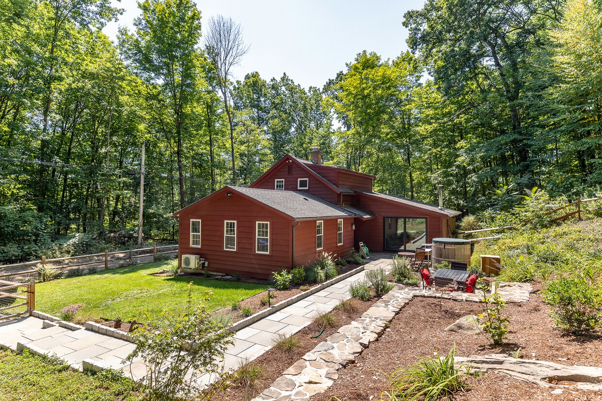 Primary Photo - 41 Frenchmans Rd