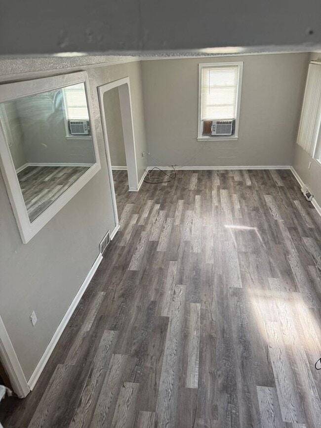 Building Photo - Huge Colonial with Updates!