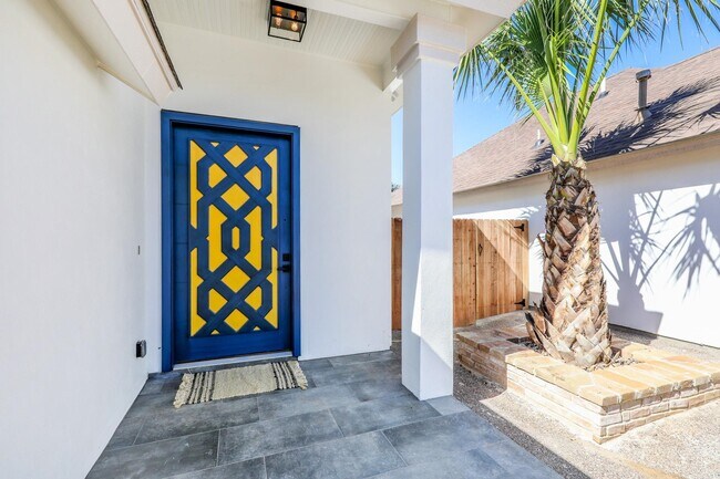 Building Photo - 418 Cinnamon Teal Loop