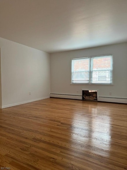 Building Photo - 824 Bayway