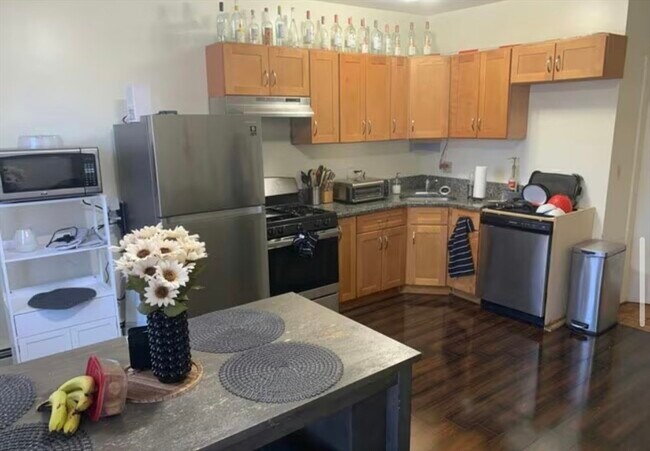 Foto del edificio - 1576 Tremont St