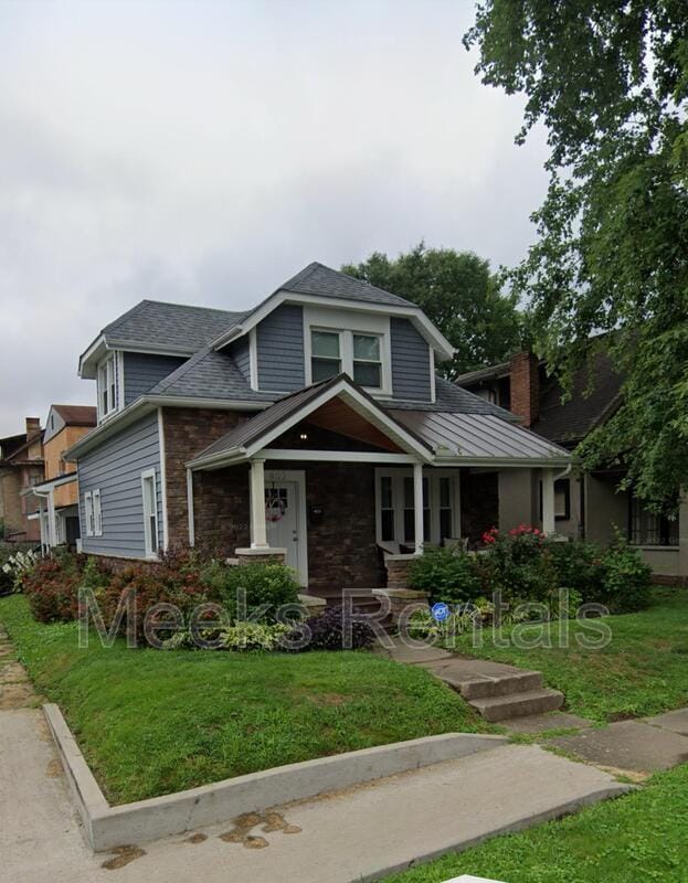 Building Photo - 802 5th St