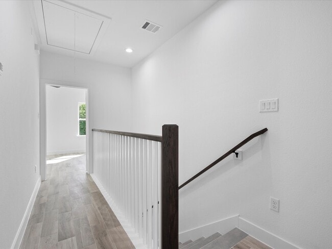 Building Photo - 8206 Knox St