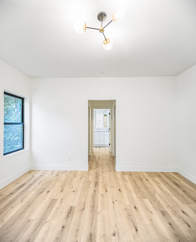 Main Bed with 2 Walk-in Closets - 1323 Democracy Aly