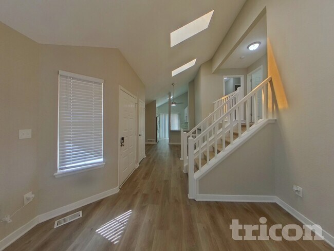 Foto del edificio - 9227 S Butterwood Ct