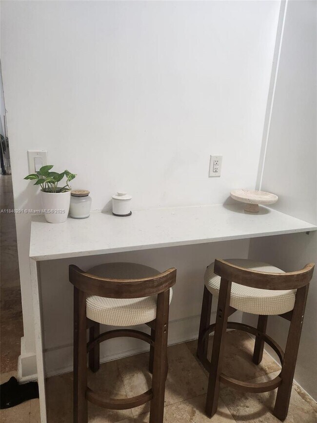 Foto del edificio - 6125 SW 63rd Terrace