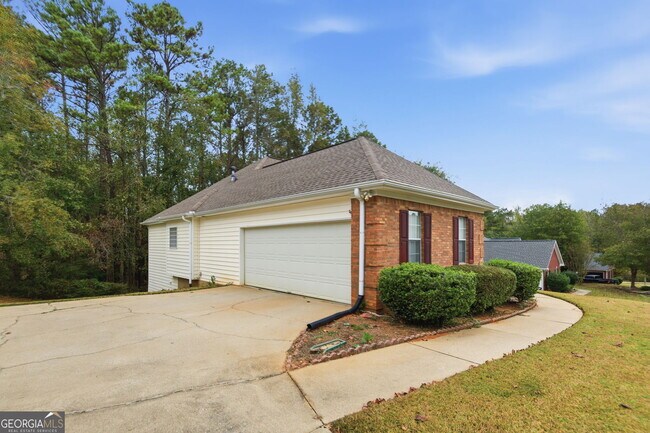 Foto del edificio - 4290 McClanes Ct