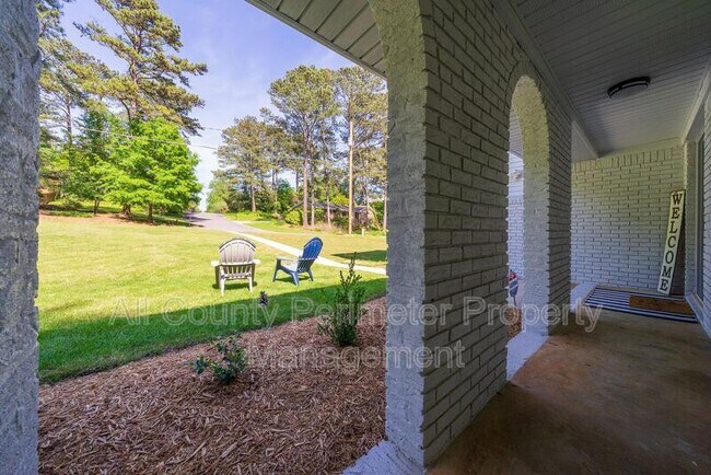 Building Photo - 4862 Summerford Drive