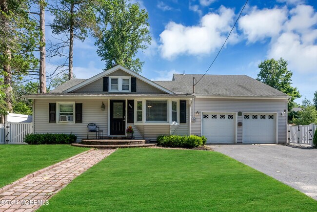 Building Photo - 717 Corlies Ave