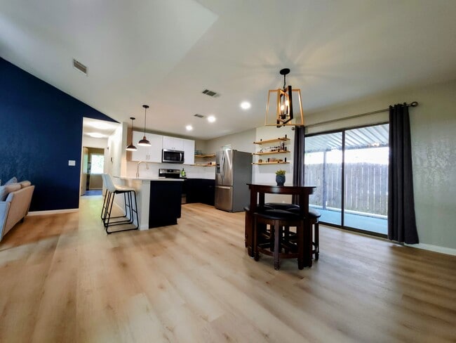 Foto del edificio - 922 Sundance St