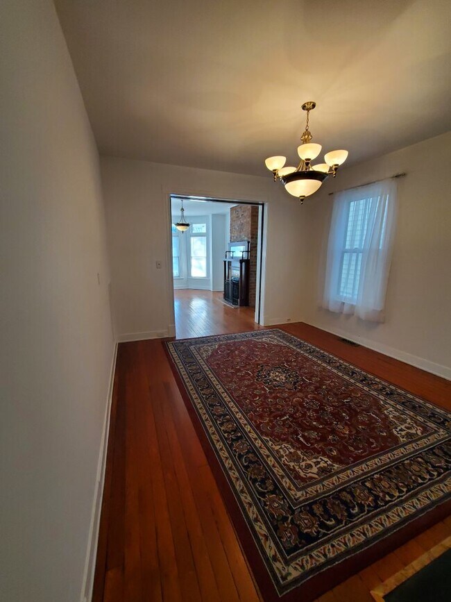 Foto del edificio - 1106 Oakwood Ave