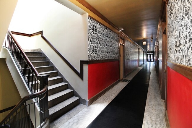 Foto del edificio - Cherokee Arms