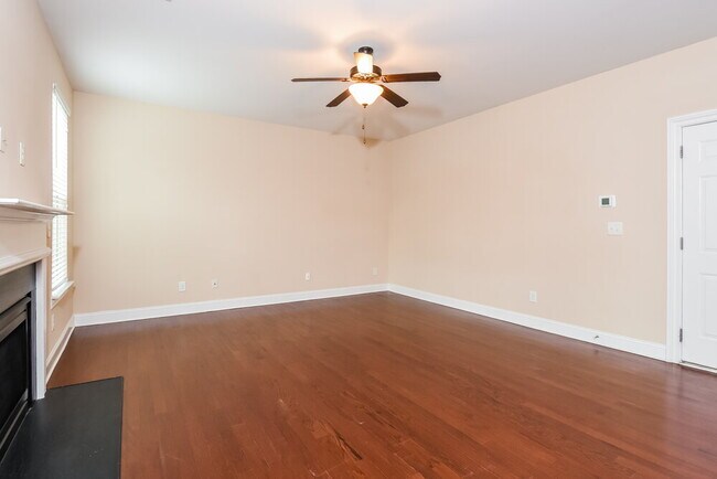 Building Photo - 4910 Dawson Ct