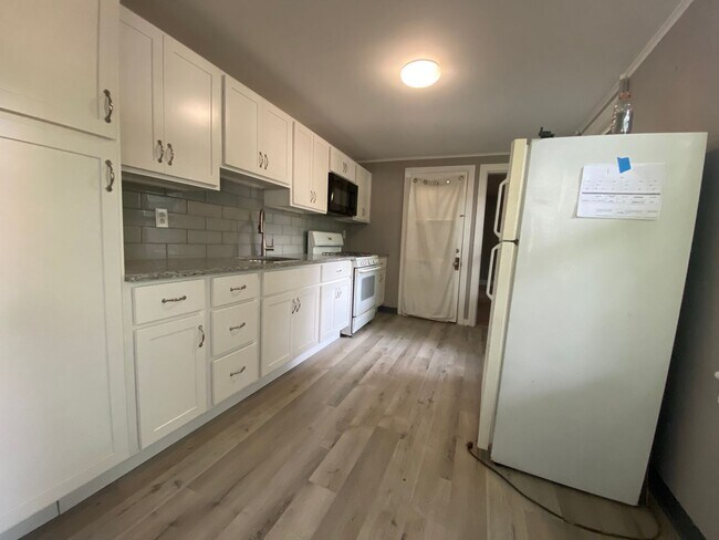 Foto del edificio - Remodeled one bedroom apartment