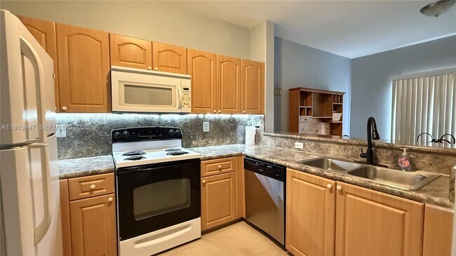 Foto del edificio - 1692 SE 29th Ct