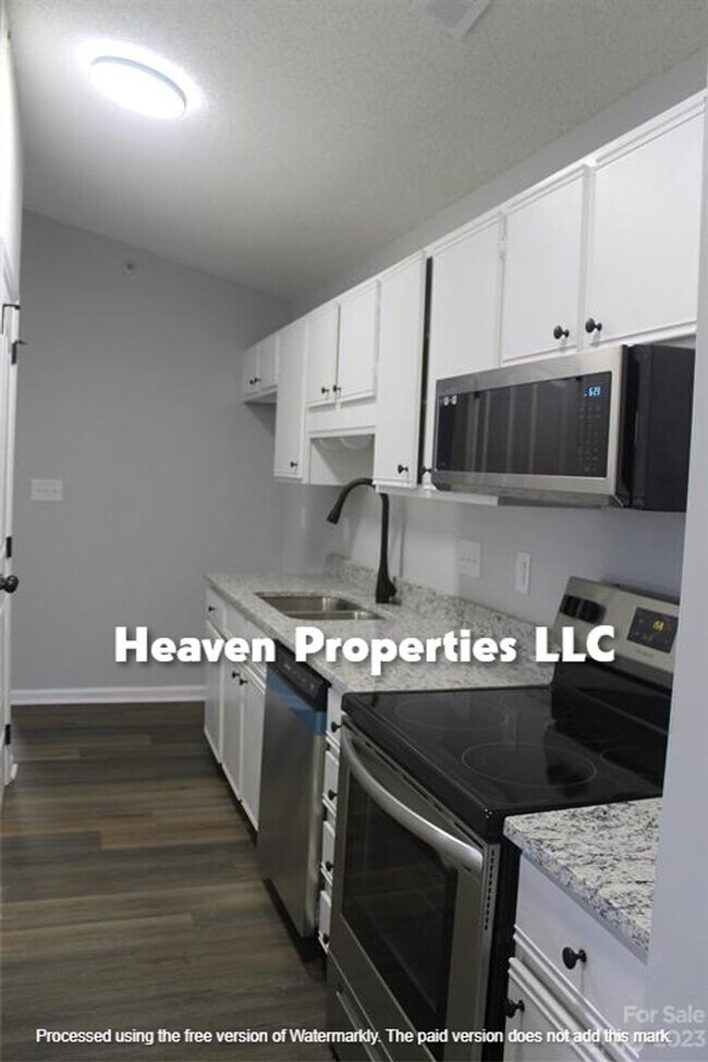 Building Photo - 7340 Rose Terrace Ct
