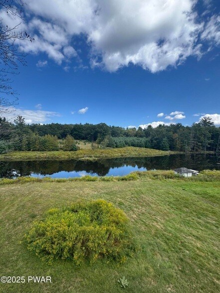 Foto del edificio - 775 Purdytown Turnpike