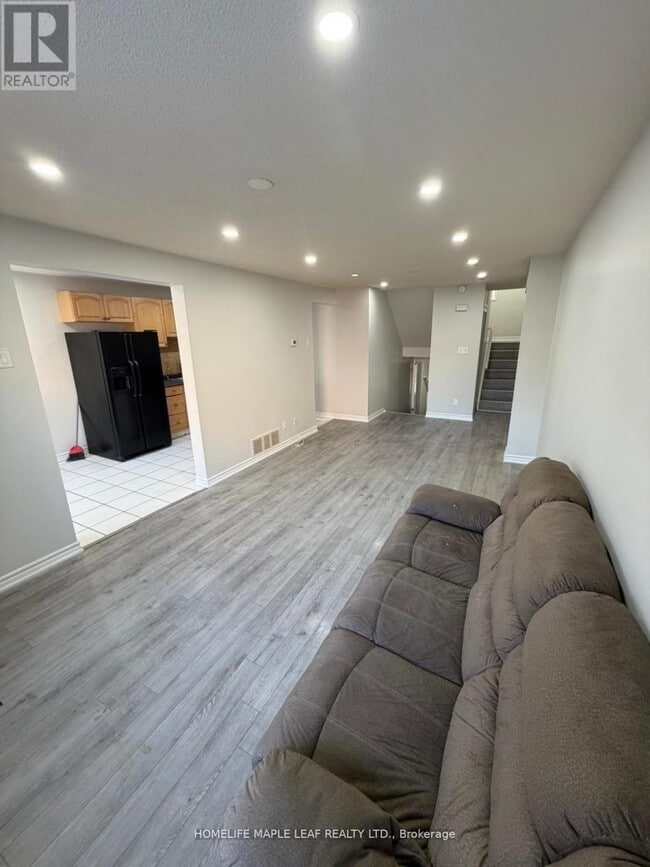 Photo du bâtiment - 11 Rusthall Way