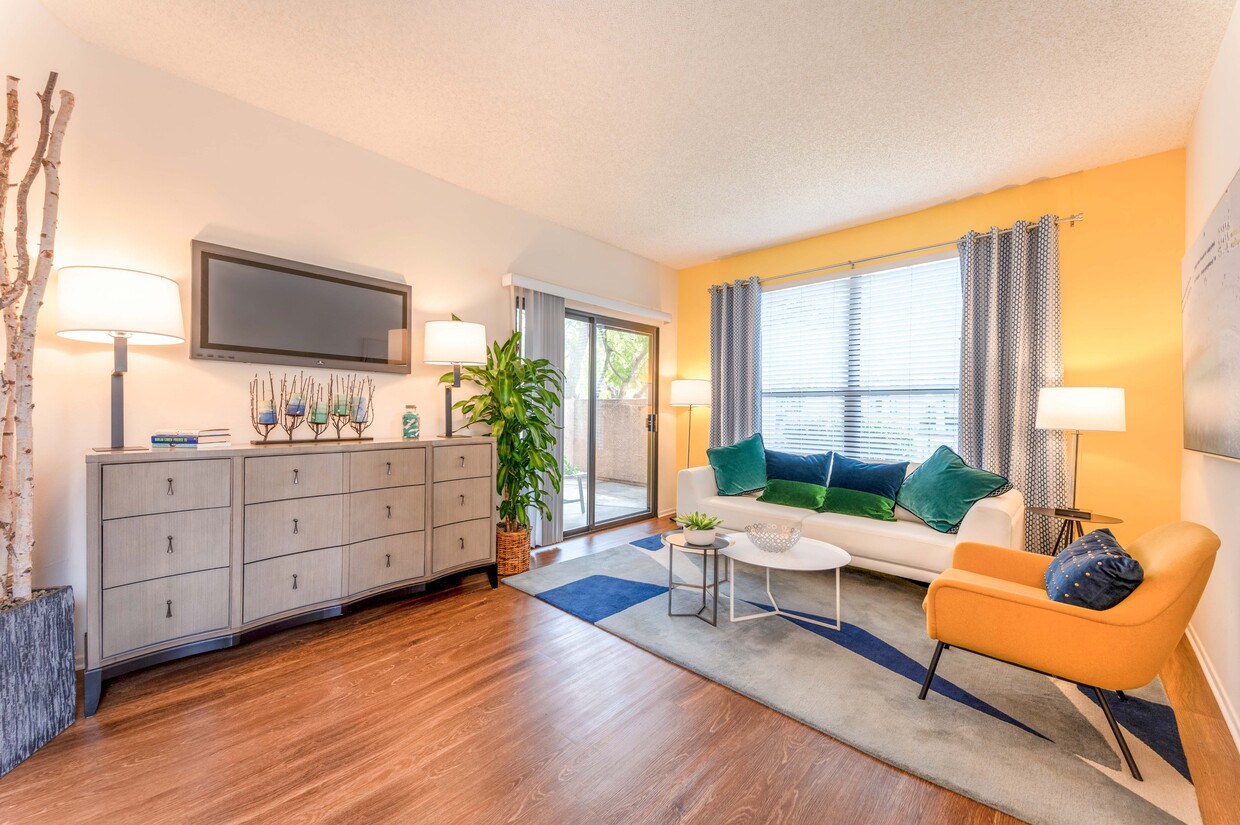 Cypress Point Apartments in Ventura, CA