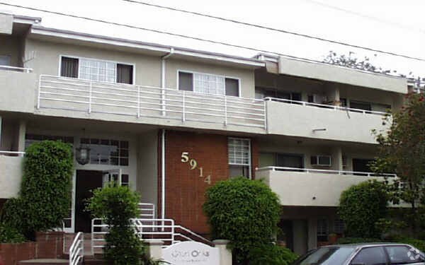 Building Photo - Buffalo Apartments