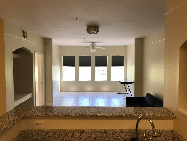 Building Photo - 2801 Chancellorsville Dr