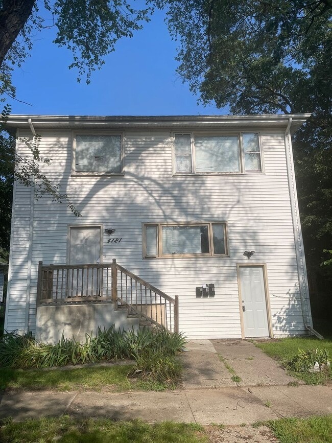 Building Photo - 4121 Lincoln St