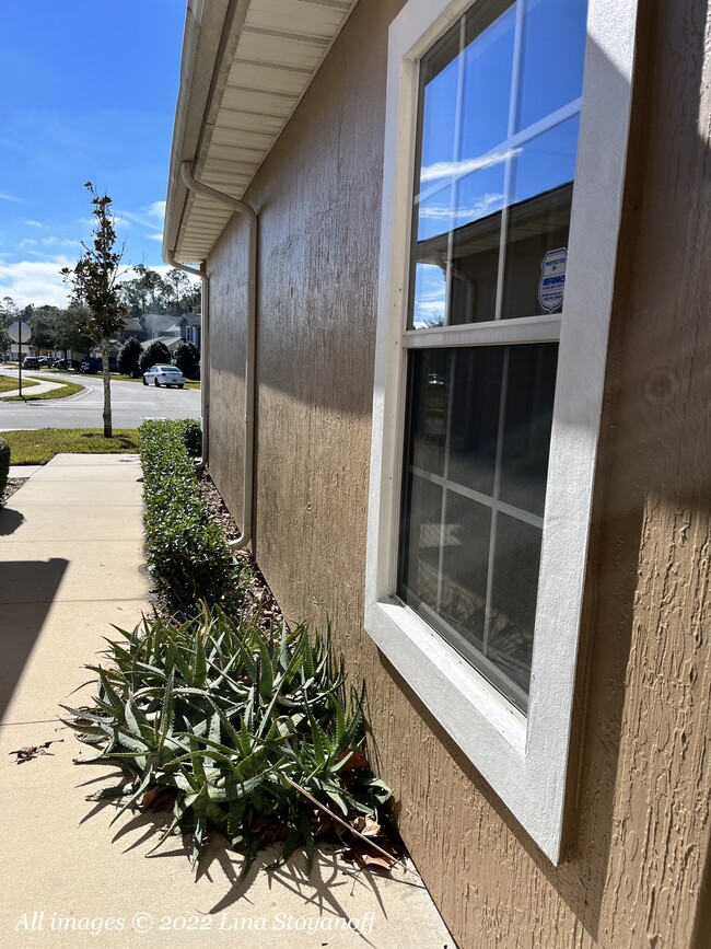 Foto del edificio - 581 Scrub Jay Dr