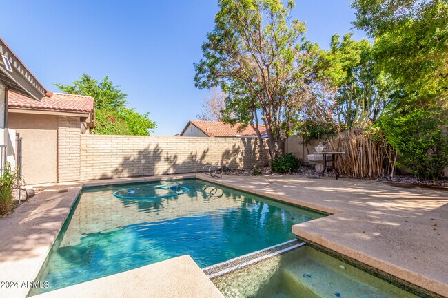 Foto del edificio - 5603 S Sailors Reef Rd