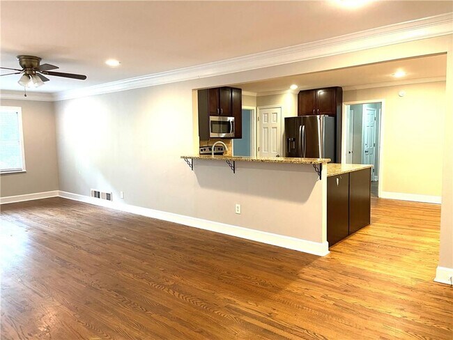 Building Photo - 5045 Spalding Dr