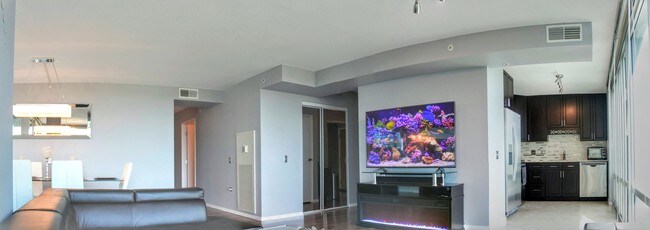 Foto del edificio - 9715 Woods Dr