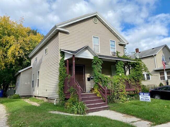 Foto del edificio - 1243 E Walnut St