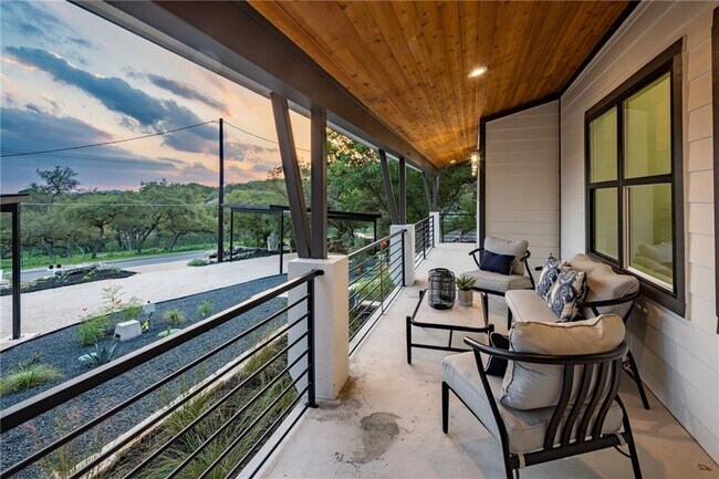 Building Photo - 7059 Comanche Trail