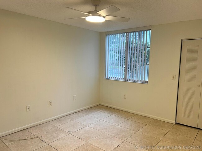 Building Photo - 7872 Sonoma Springs Cir