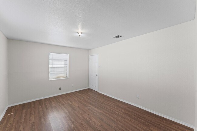 Foto del edificio - 12206 Ormandy St
