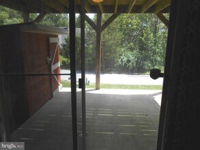 Building Photo - 131 Township Ct