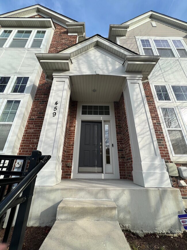 Front Door - 459 Plaza Plz