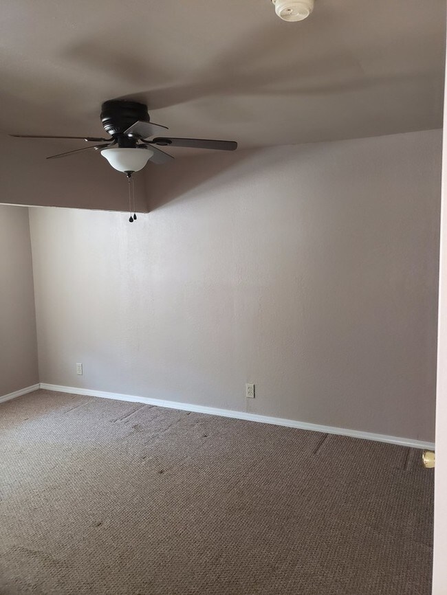 Foto del edificio - Campus Corner 1 bedroom!