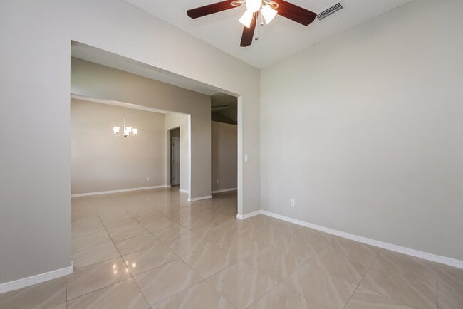 Building Photo - 3209 Silverado Cir