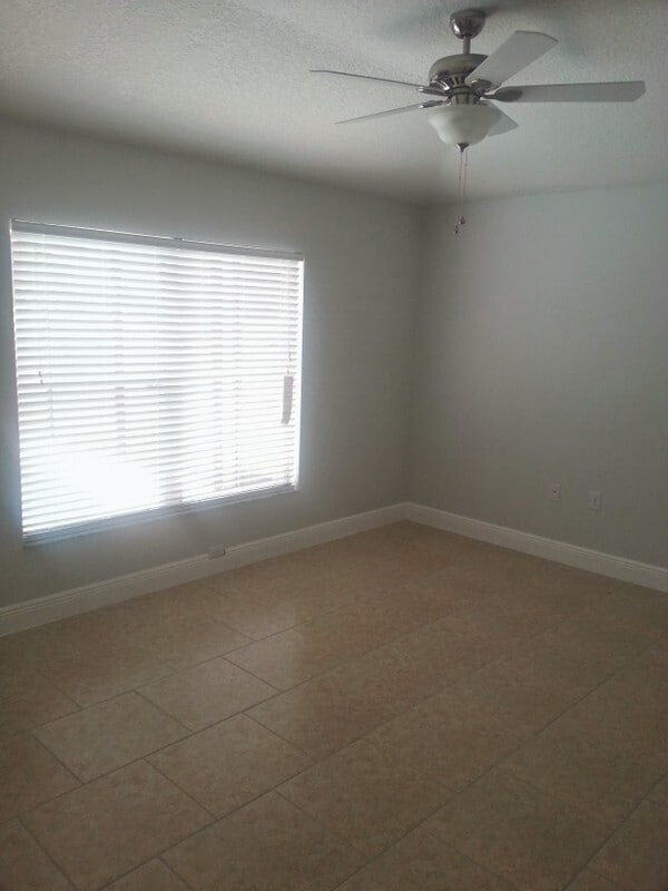 Foto del edificio - 436 Casterton Cir