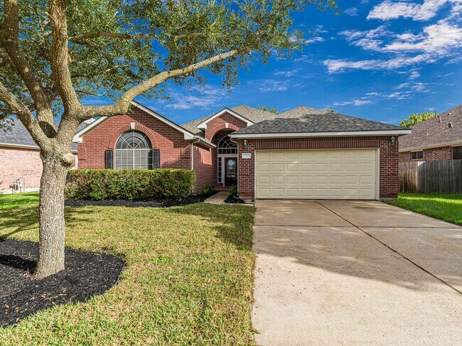 Foto del edificio - 24526 Blane Dr
